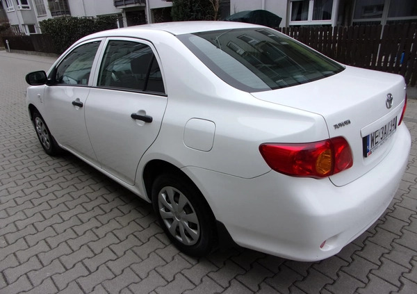 Toyota Corolla cena 17900 przebieg: 206000, rok produkcji 2007 z Warszawa małe 121